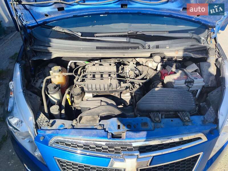 Хэтчбек Chevrolet Spark 2011 в Боярке