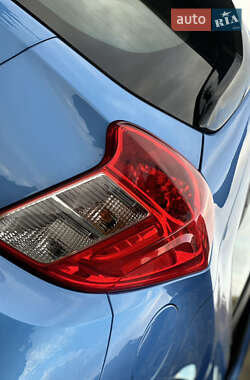 Хэтчбек Chevrolet Spark 2016 в 