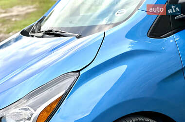 Хэтчбек Chevrolet Spark 2016 в 
