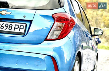 Хэтчбек Chevrolet Spark 2016 в 