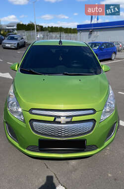 Хэтчбек Chevrolet Spark 2014 в 
