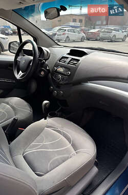 Хэтчбек Chevrolet Spark 2021 в 