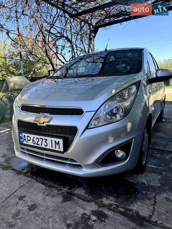 Хэтчбек Chevrolet Spark 2021 в 