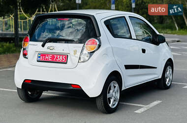 Хетчбек Chevrolet Spark 2012 в 