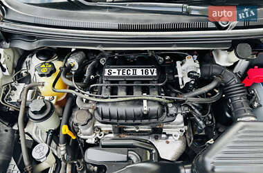 Хетчбек Chevrolet Spark 2012 в 