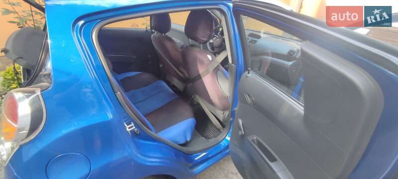 Хэтчбек Chevrolet Spark 2010 в Хмельницком