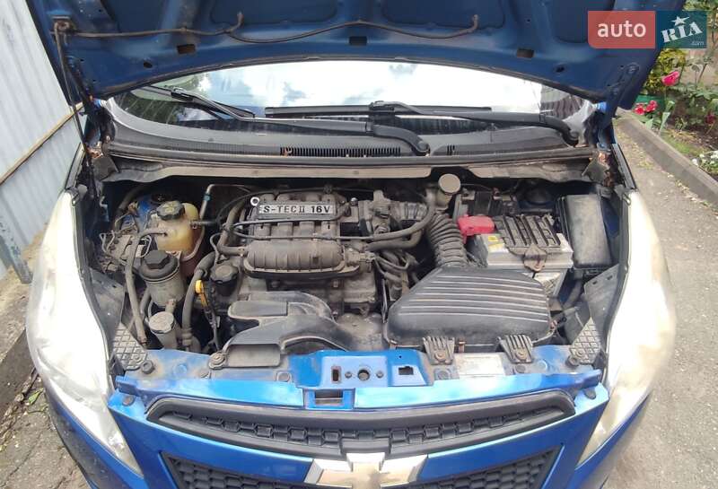 Хэтчбек Chevrolet Spark 2010 в Хмельницком