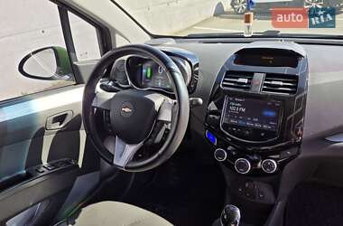 Хетчбек Chevrolet Spark 2015 в 
