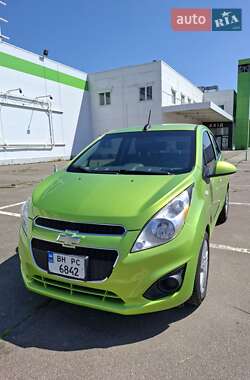 Хэтчбек Chevrolet Spark 2015 в 