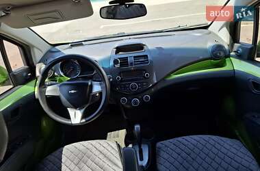 Хэтчбек Chevrolet Spark 2015 в 