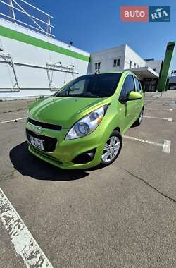 Хэтчбек Chevrolet Spark 2015 в 