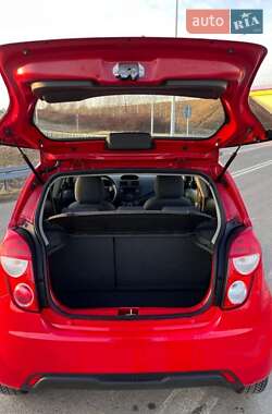 Хэтчбек Chevrolet Spark 2013 в 