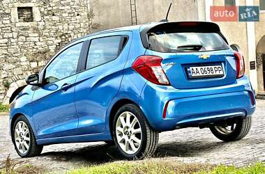 Хэтчбек Chevrolet Spark 2016 в 