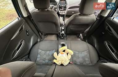 Хэтчбек Chevrolet Spark 2016 в 