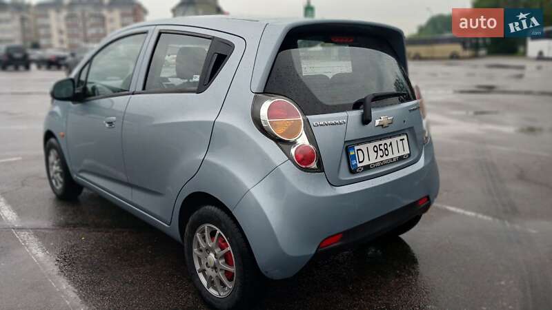 Хэтчбек Chevrolet Spark 2010 в Вишневом фото 4 Хэтчбек Chevrolet Spark 2010 в Вишневом