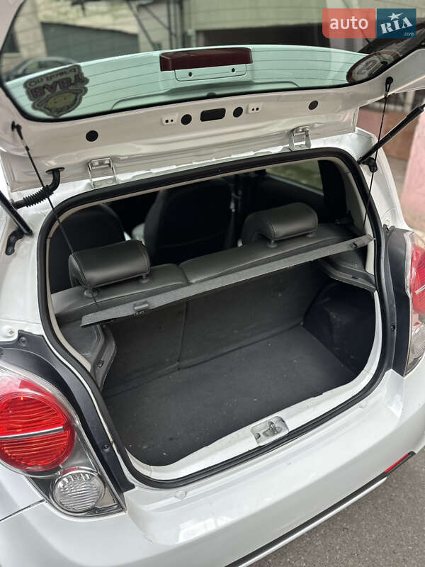 Хэтчбек Chevrolet Spark 2012 в Одессе