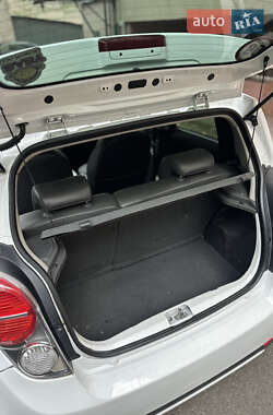 Хэтчбек Chevrolet Spark 2012 в 