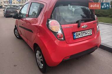 Хэтчбек Chevrolet Spark 2010 в 
