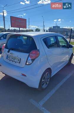 Хэтчбек Chevrolet Spark 2016 в 