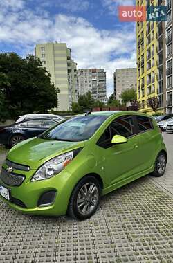 Хэтчбек Chevrolet Spark 2015 в 