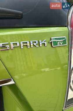Хэтчбек Chevrolet Spark 2015 в 