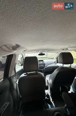 Хэтчбек Chevrolet Spark 2015 в 