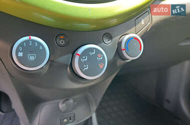 Хэтчбек Chevrolet Spark 2013 в 