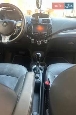 Хэтчбек Chevrolet Spark 2015 в 