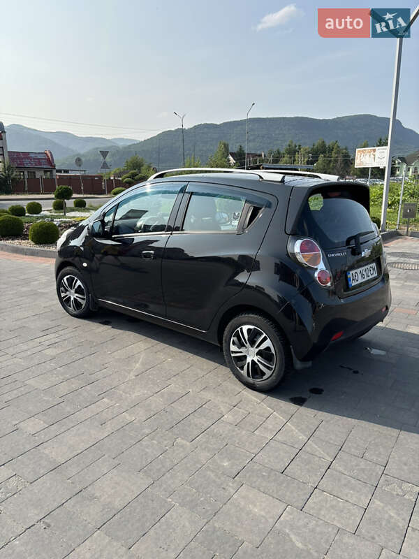 Хетчбек Chevrolet Spark 2012 в Хусті