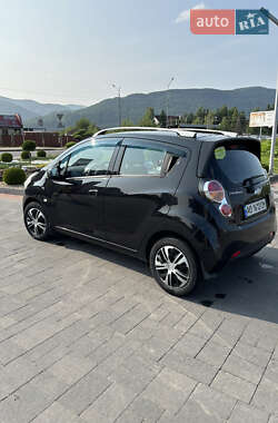 Хэтчбек Chevrolet Spark 2012 в 