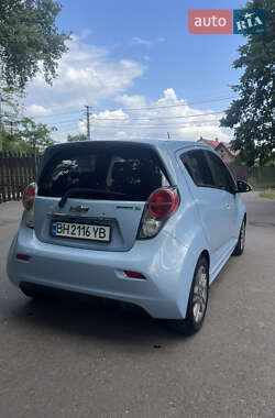 Хэтчбек Chevrolet Spark 2013 в 
