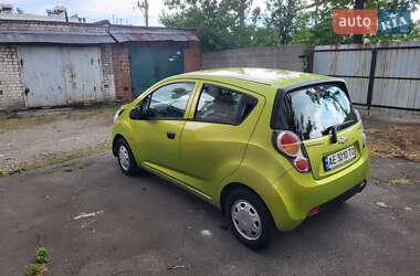 Хэтчбек Chevrolet Spark 2011 в 