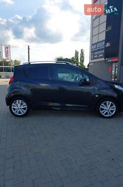 Хэтчбек Chevrolet Spark 2012 в 