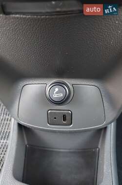 Хэтчбек Chevrolet Spark 2012 в 