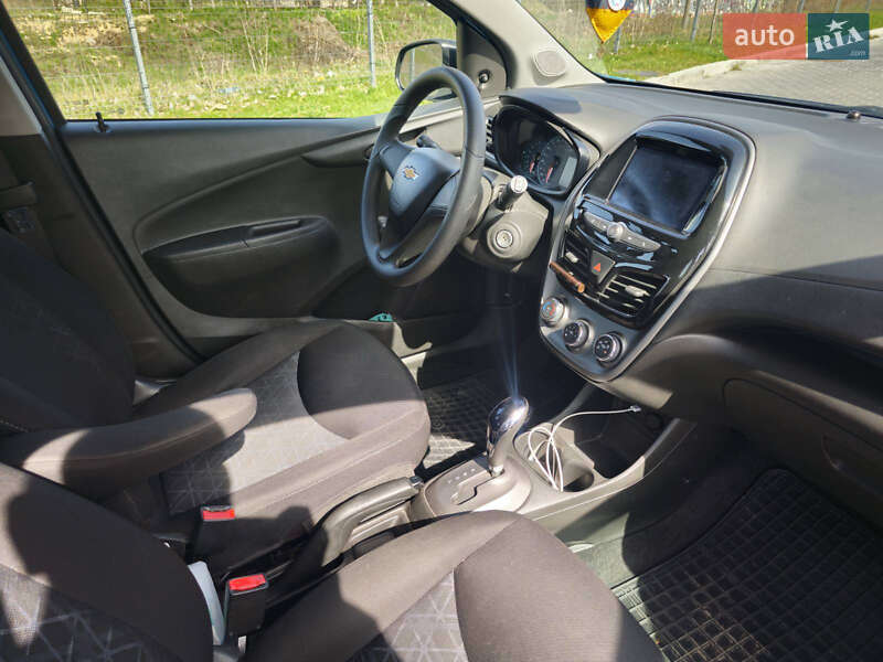 Хэтчбек Chevrolet Spark 2019 в Львове