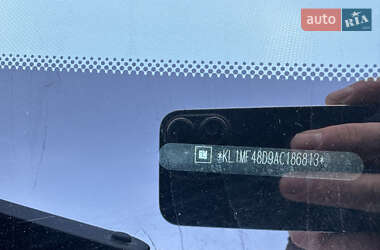 Хэтчбек Chevrolet Spark 2011 в 