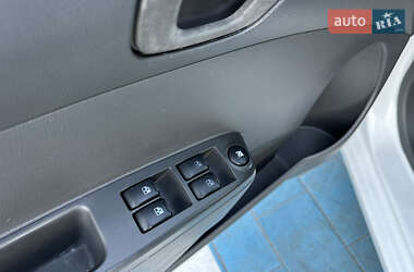 Хэтчбек Chevrolet Spark 2011 в 