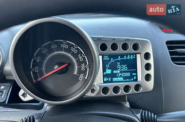 Хэтчбек Chevrolet Spark 2011 в 
