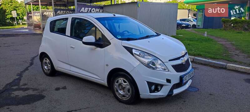 Хетчбек Chevrolet Spark 2012 в Луцьку