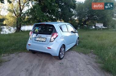 Хэтчбек Chevrolet Spark 2016 в 