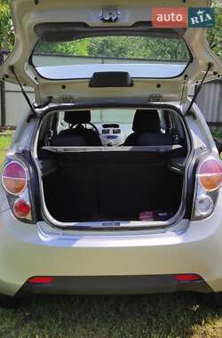 Хэтчбек Chevrolet Spark 2012 в 
