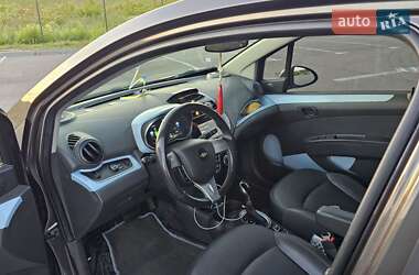 Хэтчбек Chevrolet Spark 2013 в 