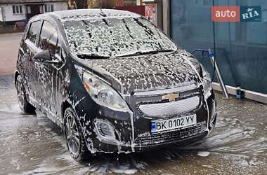 Хэтчбек Chevrolet Spark 2013 в 