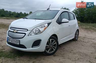 Хэтчбек Chevrolet Spark 2015 в 