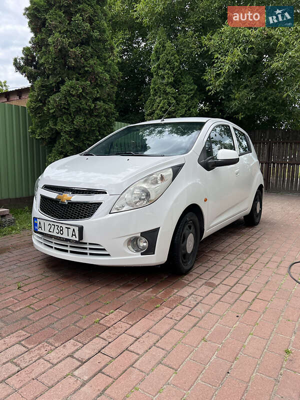 Хэтчбек Chevrolet Spark 2010 в Броварах