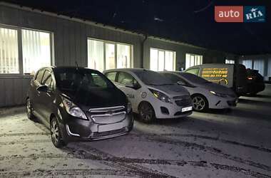 Хетчбек Chevrolet Spark 2013 в Рівному