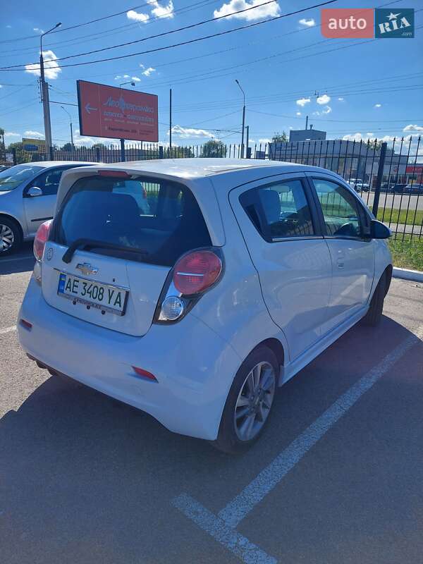 Хэтчбек Chevrolet Spark 2016 в Полтаве фото 4 Хэтчбек Chevrolet Spark 2016 в Полтаве