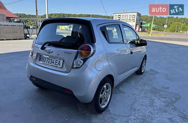 Хэтчбек Chevrolet Spark 2011 в 