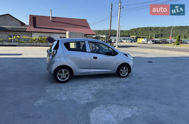 Хэтчбек Chevrolet Spark 2011 в 