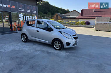 Хэтчбек Chevrolet Spark 2011 в 
